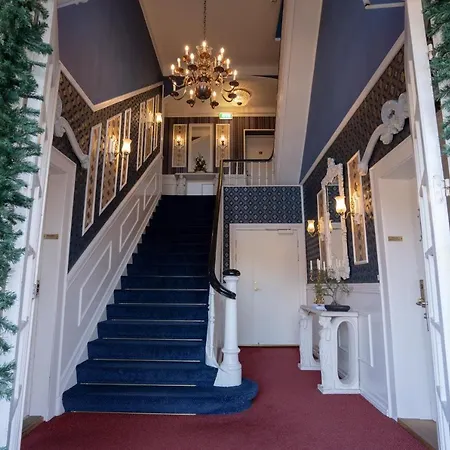 ホテル フレズレクスヴェアク 3* Frederiksværk